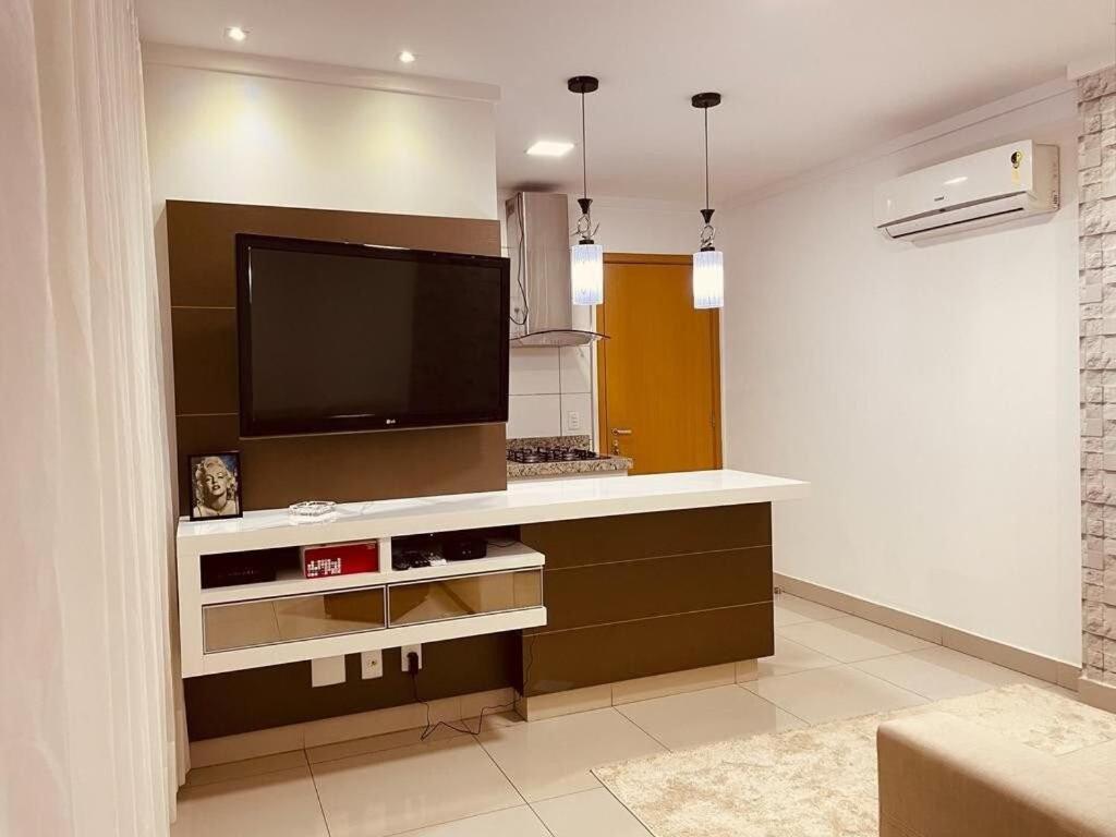 2 Qts.| 4 Hosp. | Ao Lado Do Goiania Shopping Apartment Exterior photo