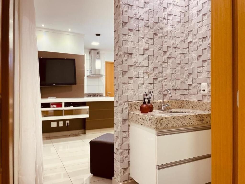 2 Qts.| 4 Hosp. | Ao Lado Do Goiania Shopping Apartment Exterior photo